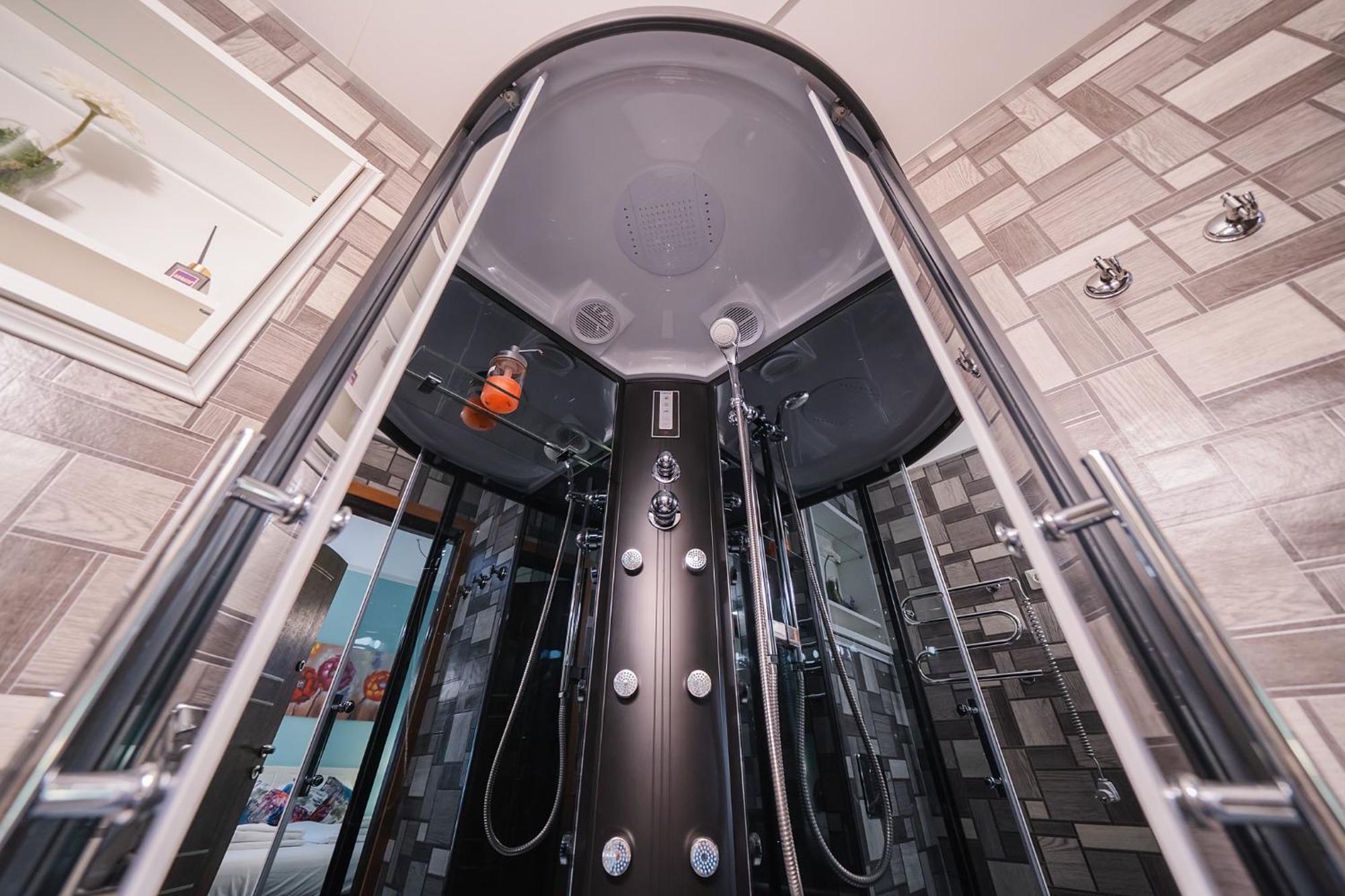 Station Self Check-In Apartments Vilnius Bagian luar foto